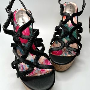 Madden Girl Elma Wedge Sandal Sz 8.5